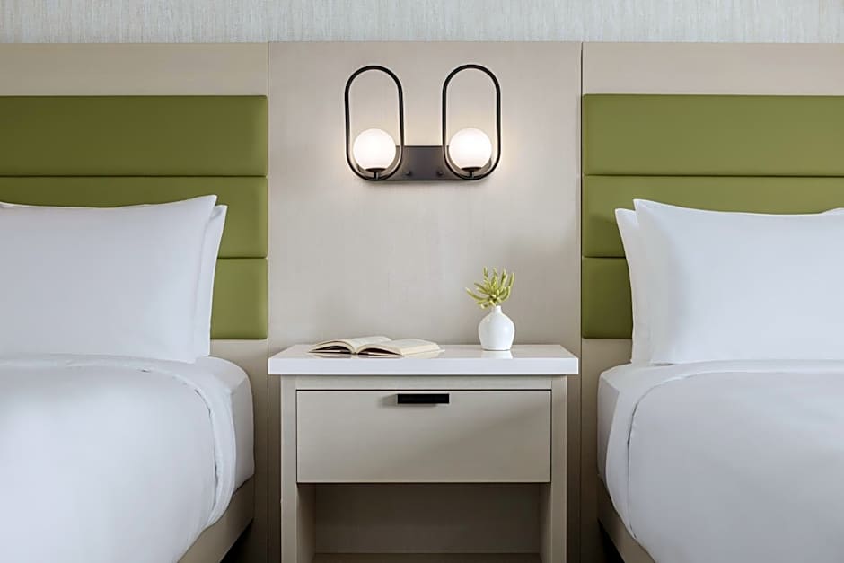 Le Parc Gatineau, Tapestry Collection by Hilton