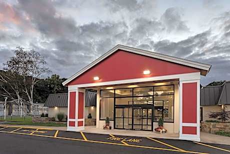 Ramada by Wyndham Windsor Locks