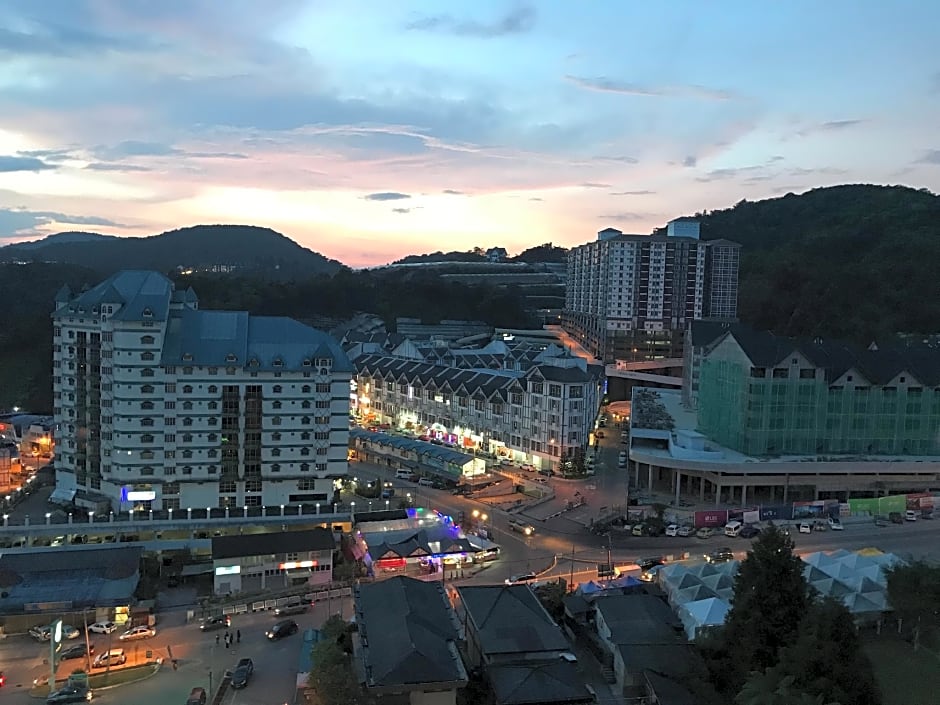 Misty Highlands Apartment @ Crown Imperial Court