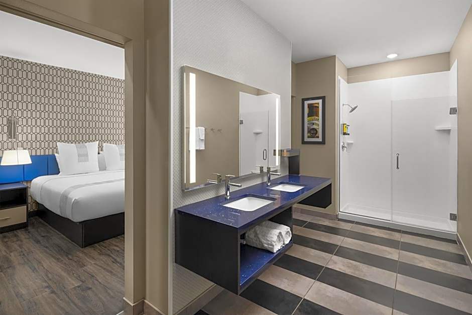 GLo Best Western Dawley Farms In Sioux Falls