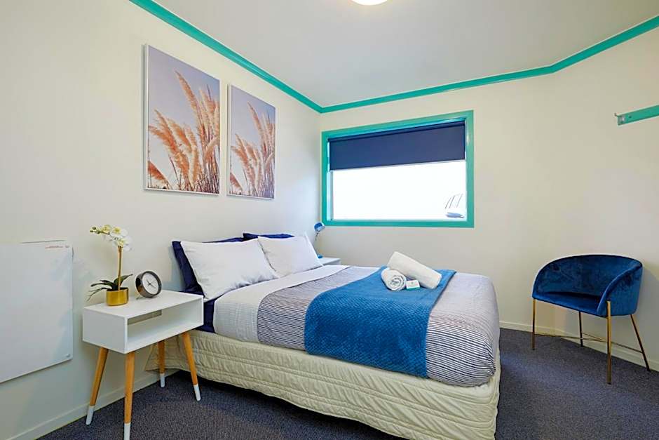 Pacific Coast Lodge and Backpackers