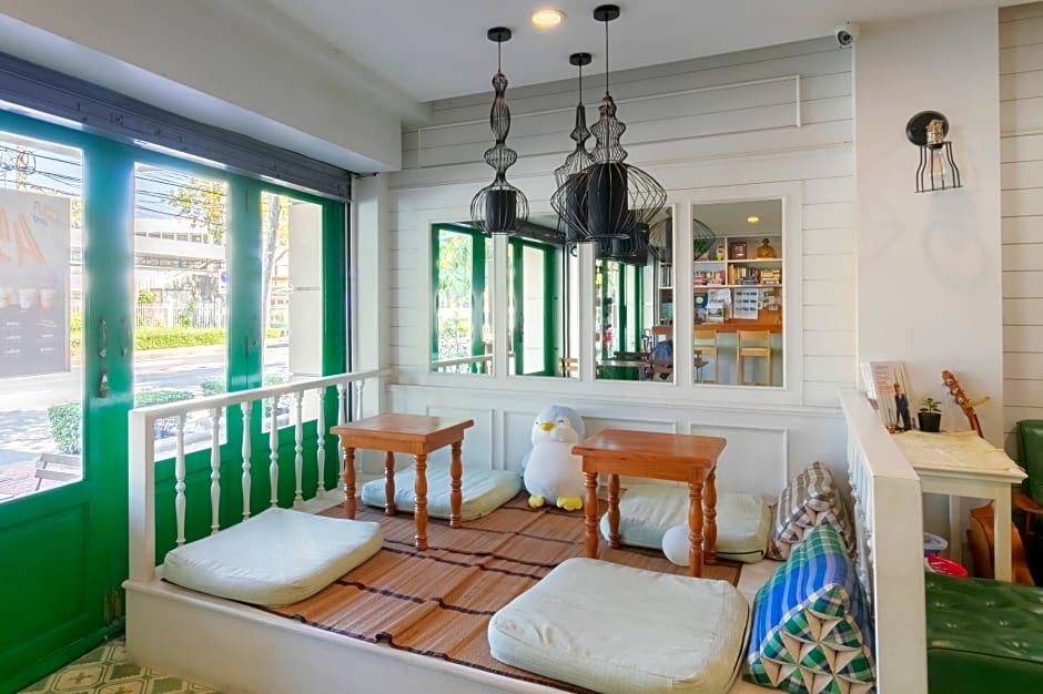 Ratana Boutique Hostel by ZUZU