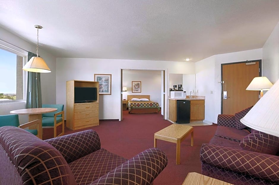 Super 8 by Wyndham Austin North/University Area