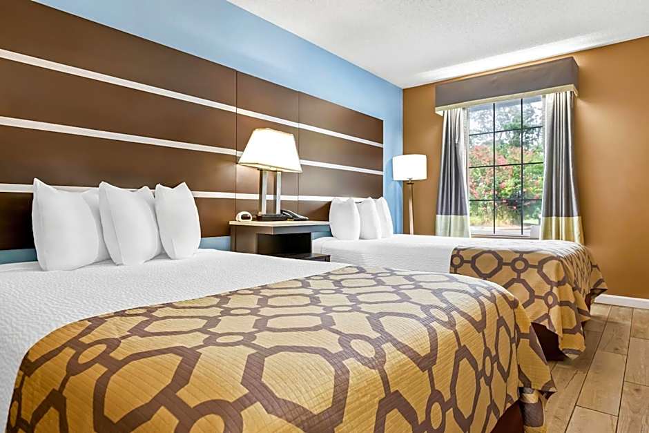 Baymont by Wyndham Forest City