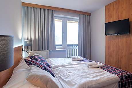 Studio with Mountain View