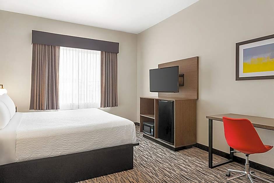 Ramada by Wyndham Marina