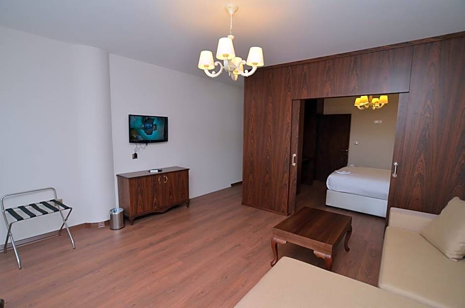 Motali Life Hotel