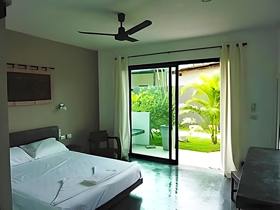 Sairee Sairee Guesthouse