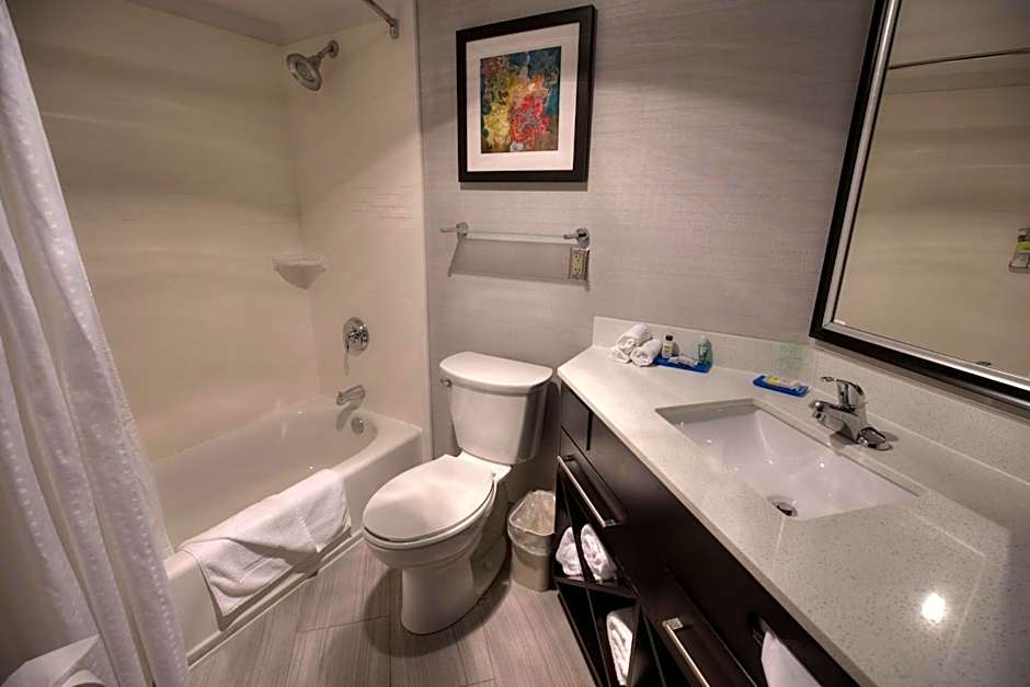 Holiday Inn Express Janesville-I-90 & US Highway 14 By IHG