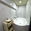 OYO Hotel Familiar Tollan