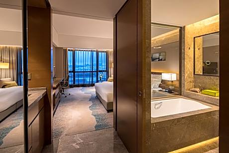 Standard King Room - Non-Smoking