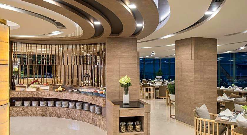 Solitaire Bangkok Sukhumvit 11