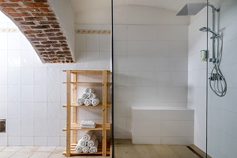 Best Western Plus Celebrity Suites