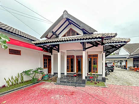Griya Asri Guest House RedPartner