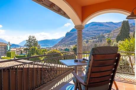 Double Room with Lake View
