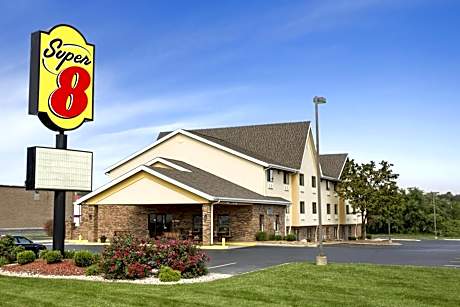 Super 8 by Wyndham Alton