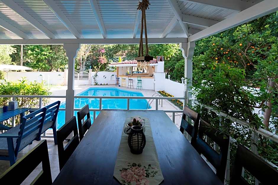 Calypso Cozy Suites