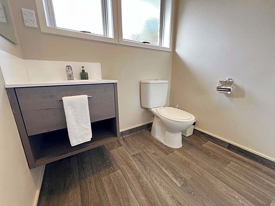 Barclay Motel