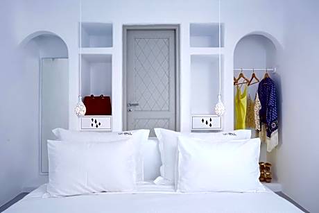 Master Suite with Plunge Pool