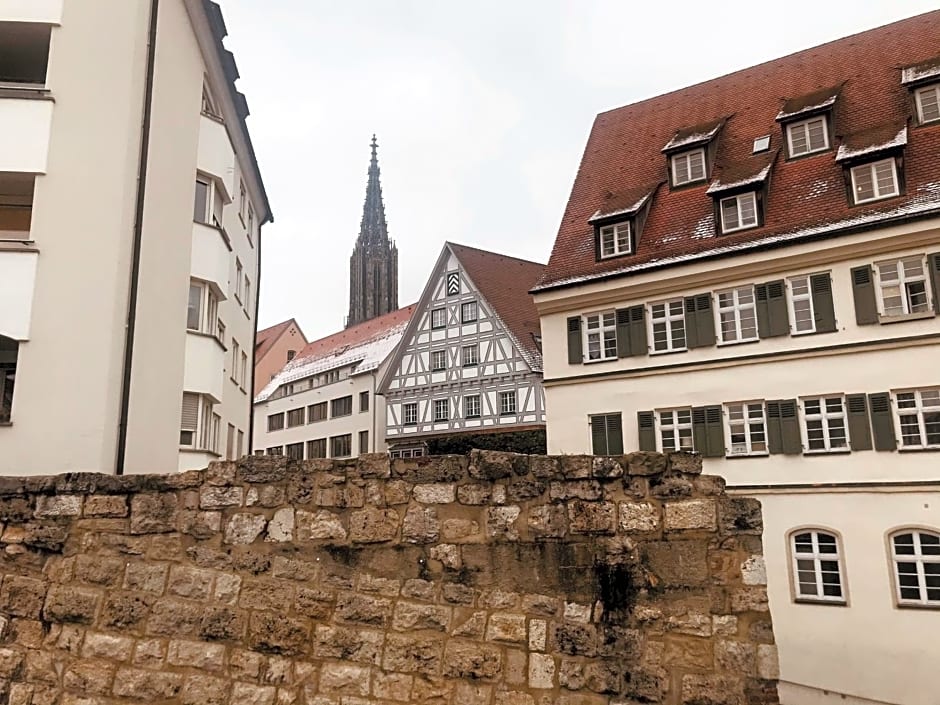 Schiefes Haus