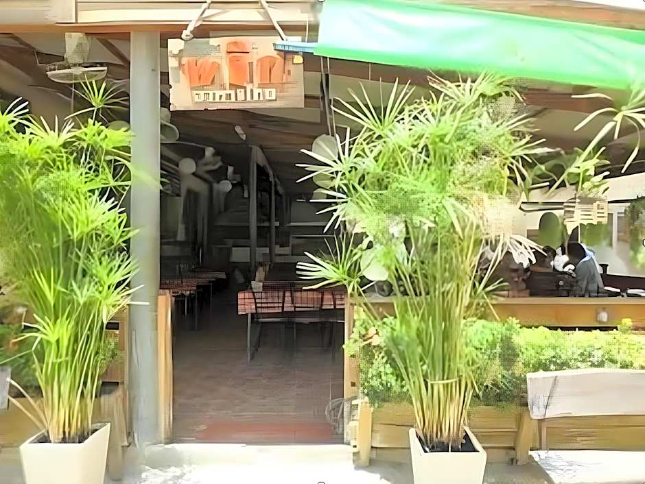 Chilli Hotel & Restaurant