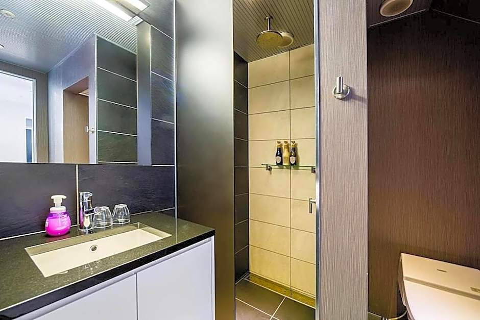 Phoenix Chalets by HHG