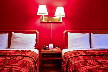 2 Double Beds, Smoking