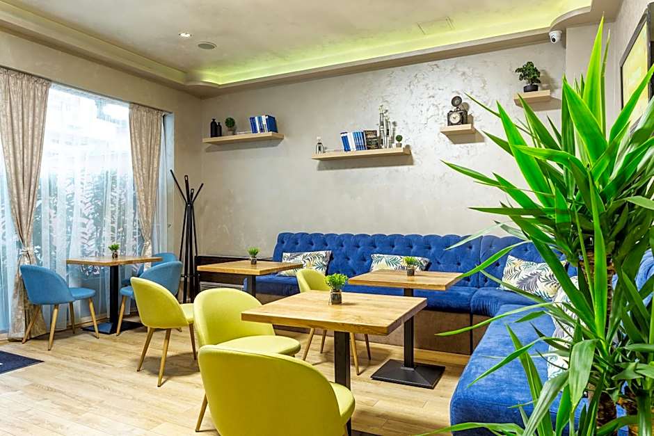 City Avenue Hotel by HMG