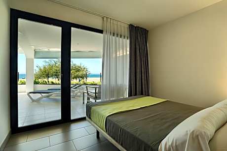 Superior Apartment 2 rooms seaview (1 Double Bed, 2 Twin Beds and 1 Double Sofa Bed)