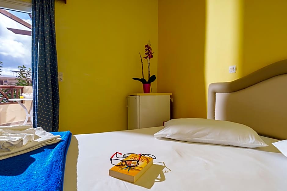 Dedalos Beach Hotel