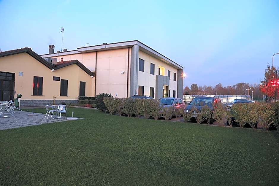 Groane Hotel Residence