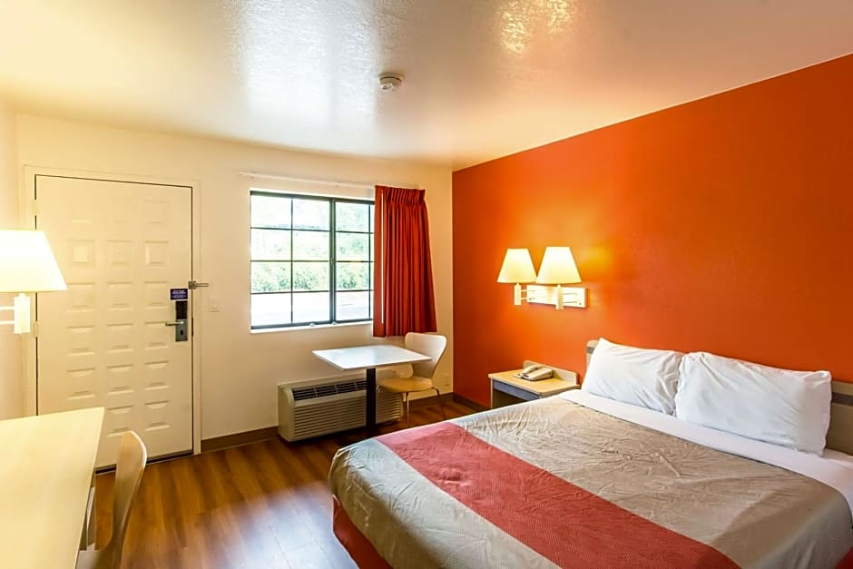 Motel 6-Redding, CA - North