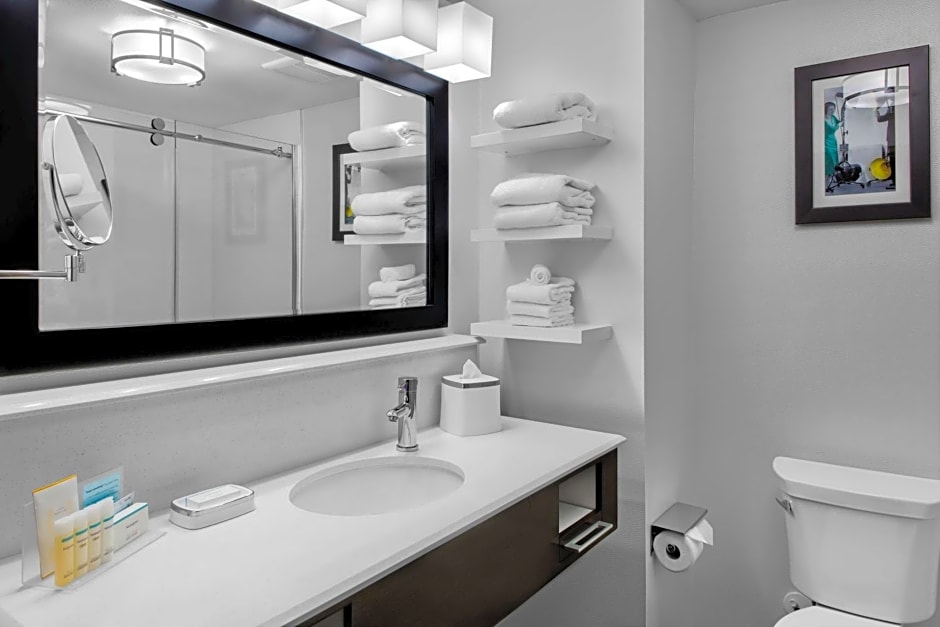 Hampton Inn By Hilton & Suites Los Angeles/Hollywood, CA