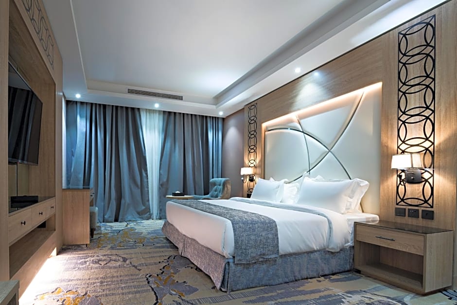 Mirnian Hotel