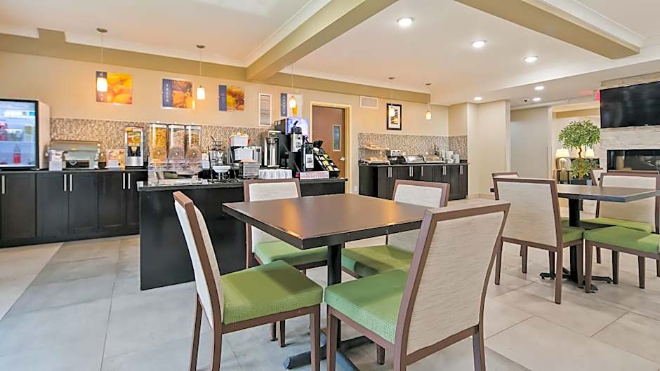 Best Western Plus Fort Saskatchewan Inn & Suites