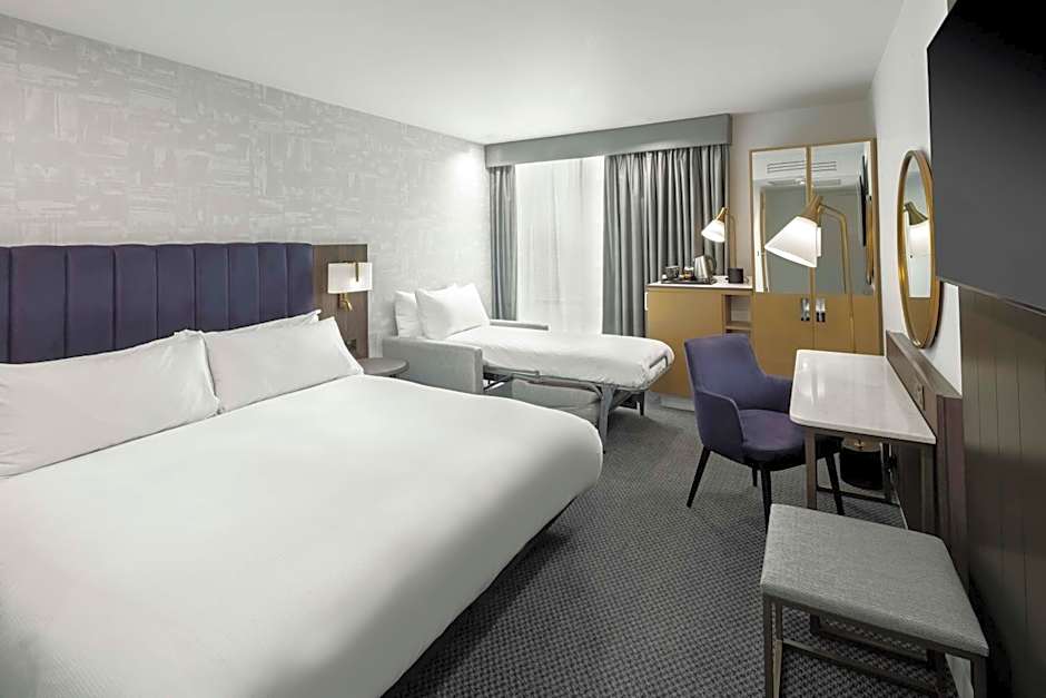 DoubleTree By Hilton Manchester Piccadilly Place