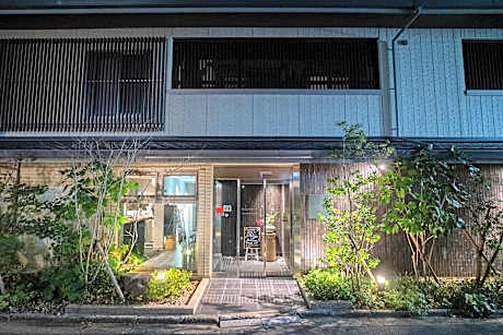 Karasuma Rokujo Hotel