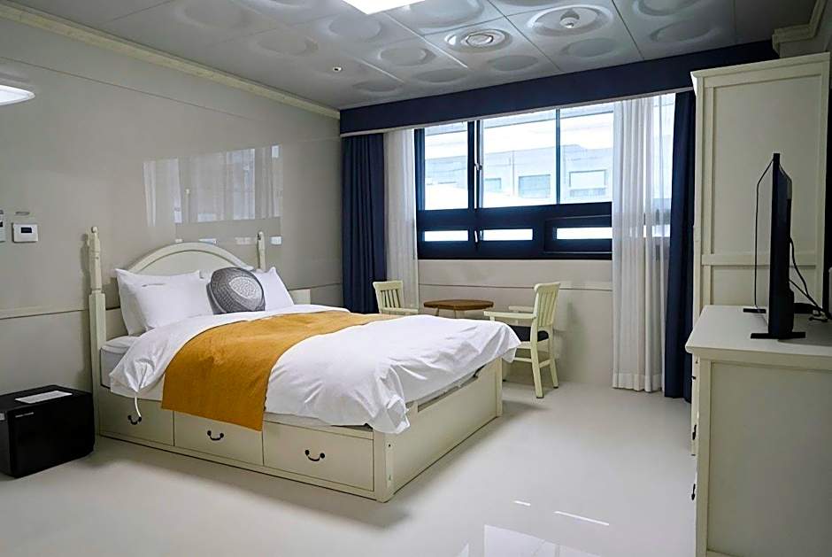 Taebaek Hotel