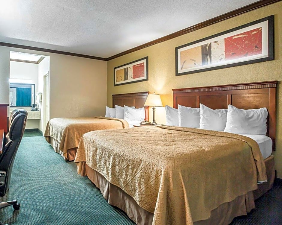 Quality Inn San Diego I-5 Naval Base