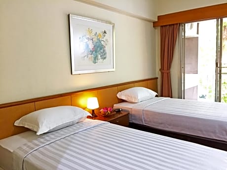 Standard - (2 Single Beds)