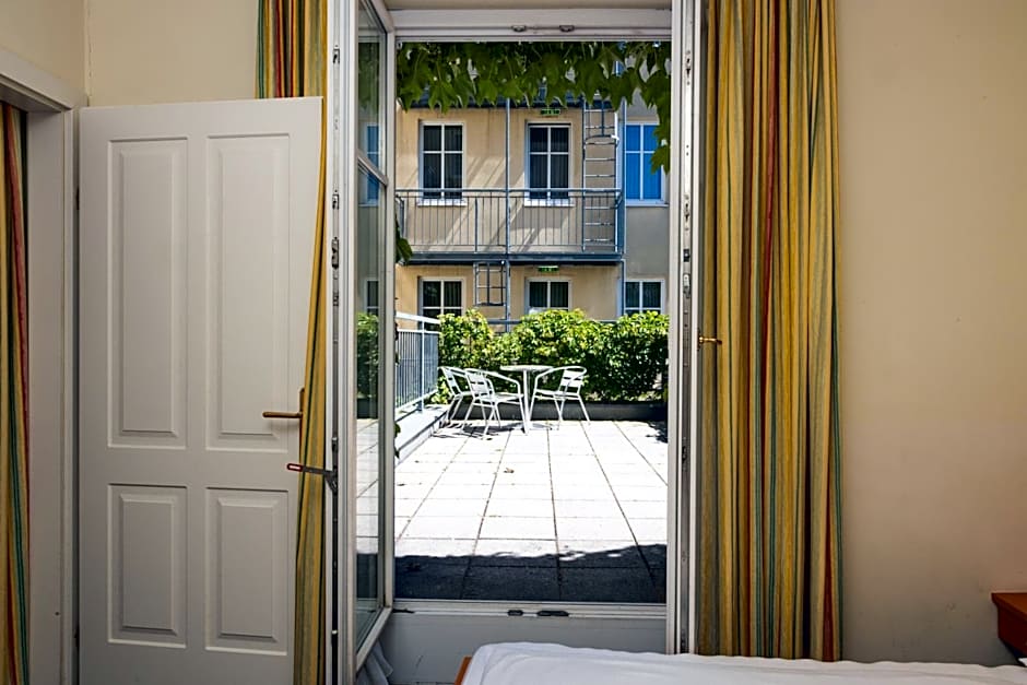 Suite Hotel 900m zur Oper