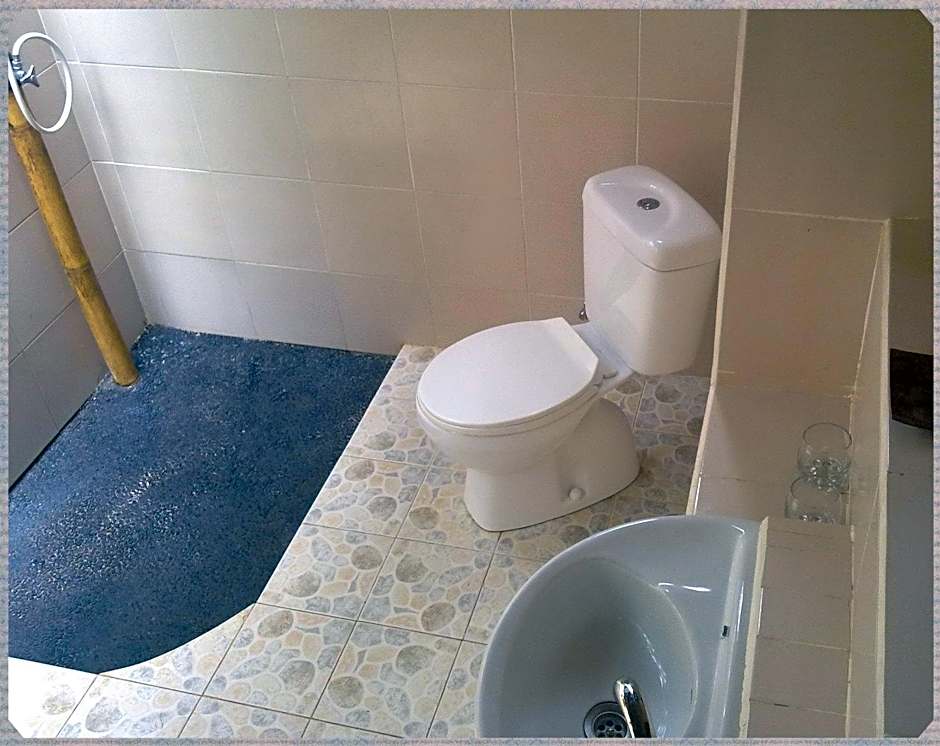 Alam Nusa Bungalow Huts & Spa