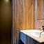 The Originals Access Aeroport, Hotel Aurillac