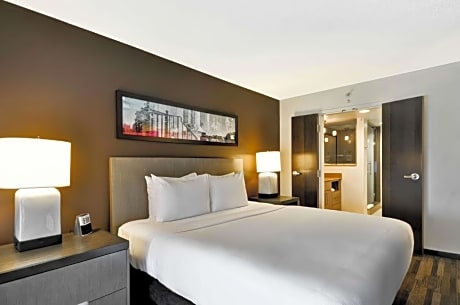 King Room with Accessible Tub - Disability Access