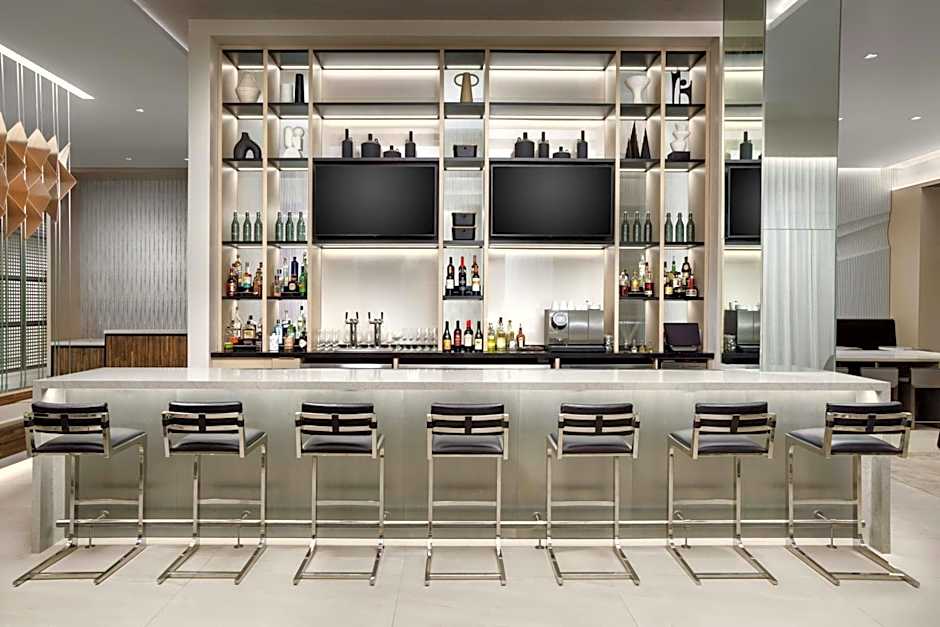 AC Hotel by Marriott St. Petersburg Downtown
