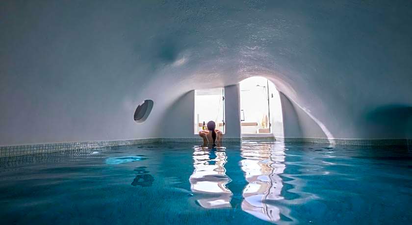 Art Maisons Oia Castle Hotel