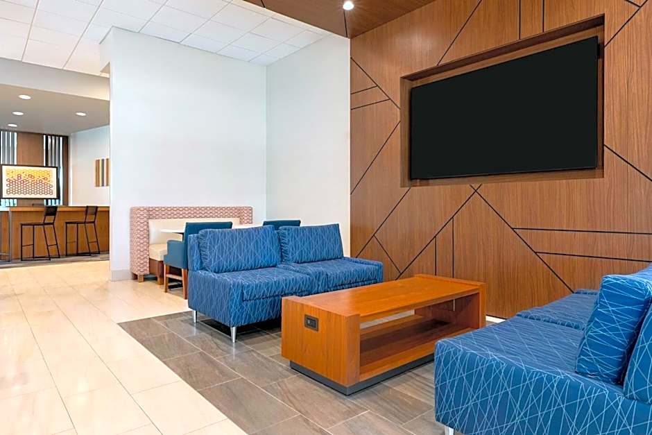 Holiday Inn Express & Suites - Dalton - Walnut Ave By IHG