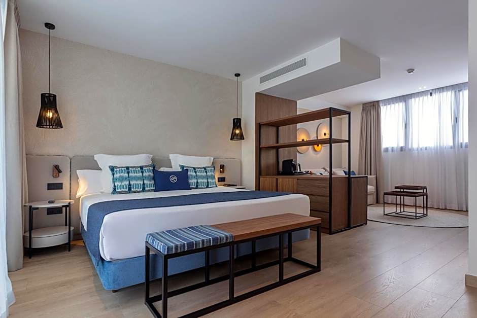 Photo 1 of 50 of Hotel Lima - Adults Recommended