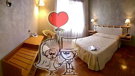 Double Room (1 Adult)