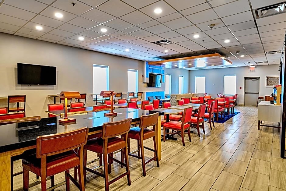 Holiday Inn Express Charleston-Civic Center By IHG